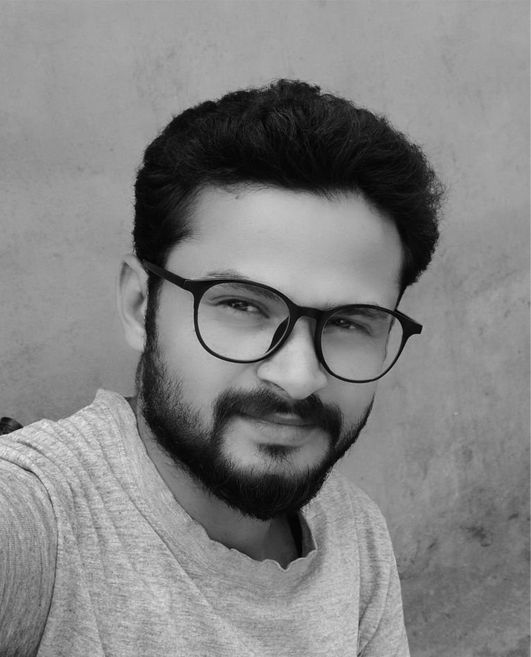 Portrait of Mangesh, Graphic Designer at Scrolling Rabbit with Many years of Graphic Designing Experience